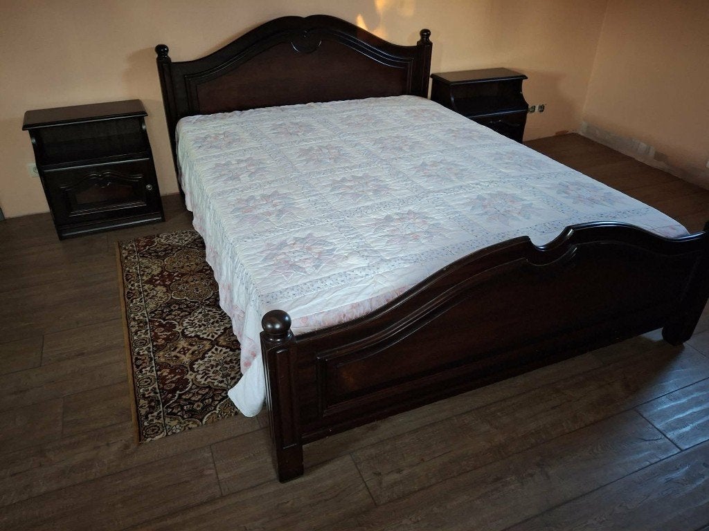 bed met nachtkastjes, Huis en Inrichting, Slaapkamer | Bedden, Ophalen, Gebruikt, Bretoens, Zwart