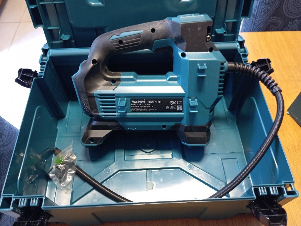 Compresseur portable Makita DPM181, Enlèvement, Neuf, Moins de 6 bars, Mobile