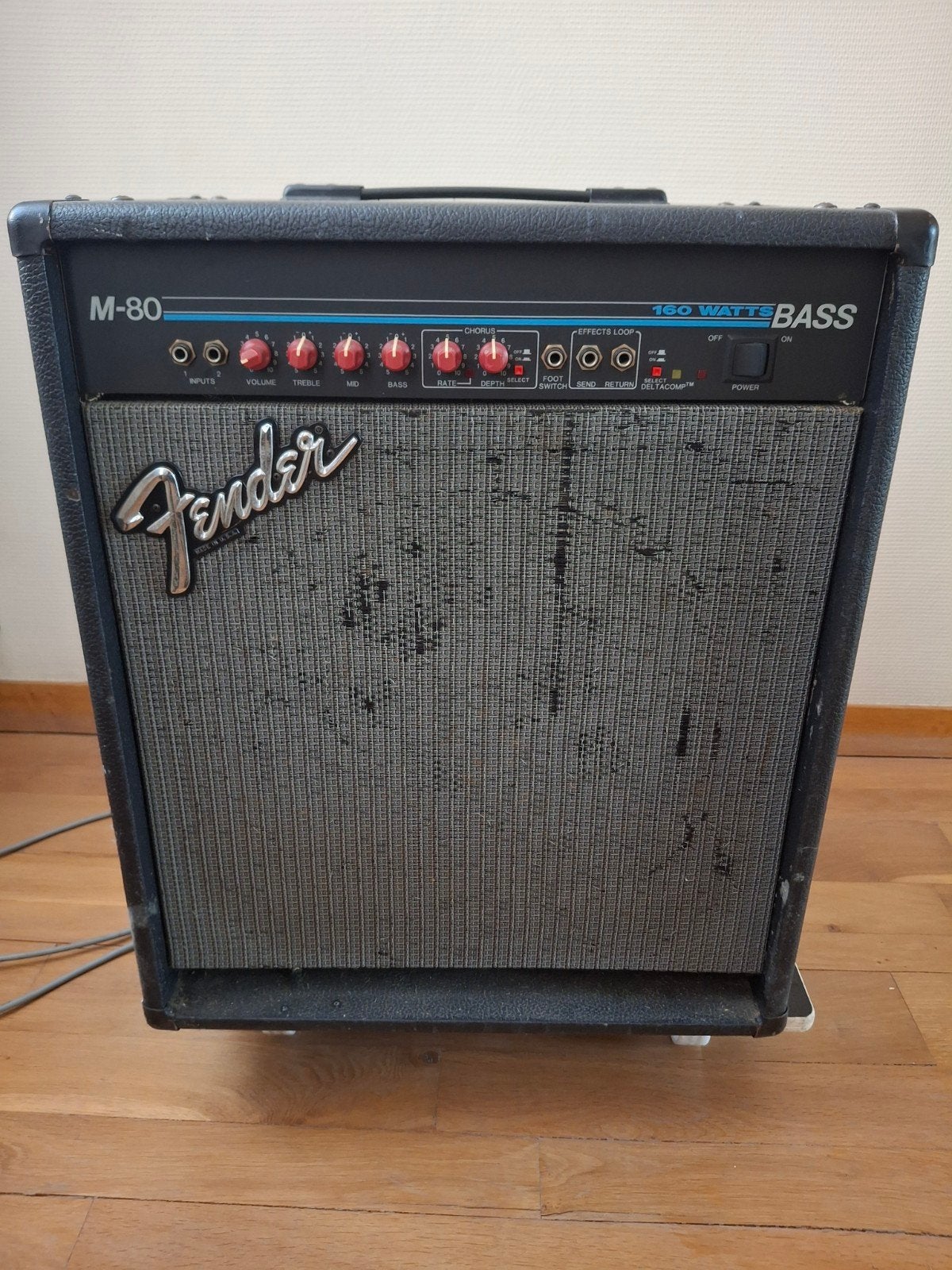 Fender M-80 Bass 160 Watt – Inclusief Originele Chorus Foots, Musique & Instruments, Amplis | Basse & Guitare, Enlèvement, Guitare basse
