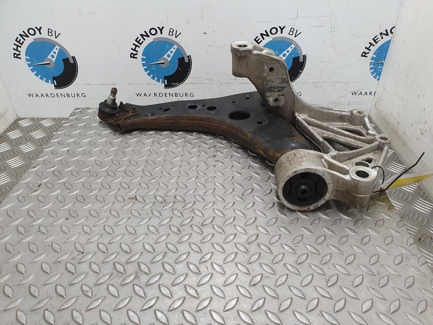 VOLKSWAGEN POLO 1.4-16V Optive  DRAAGARM ONDER LV 2008, Ophalen of Verzenden, Gebruikt, ARN erkend