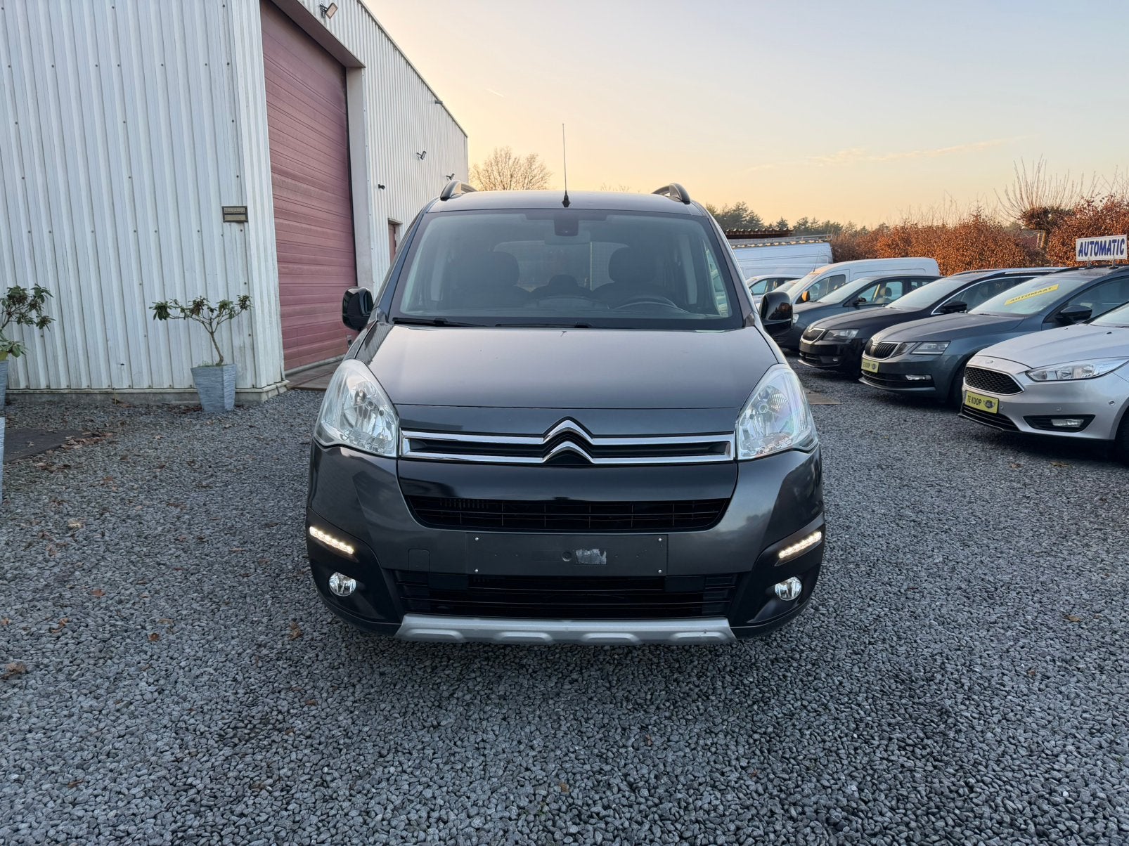Citroen Berlingo Multispace 1.2i benzine 110 pk euro 6b 2016, Dealer onderhouden, Monovolume, 5 deurs, 119 g/km