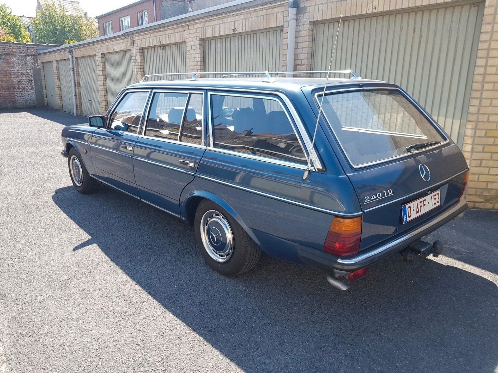 Mercedes w123 240 TD 1983, Autos, Oldtimers & Ancêtres, Particulier, Achat, Land Rover