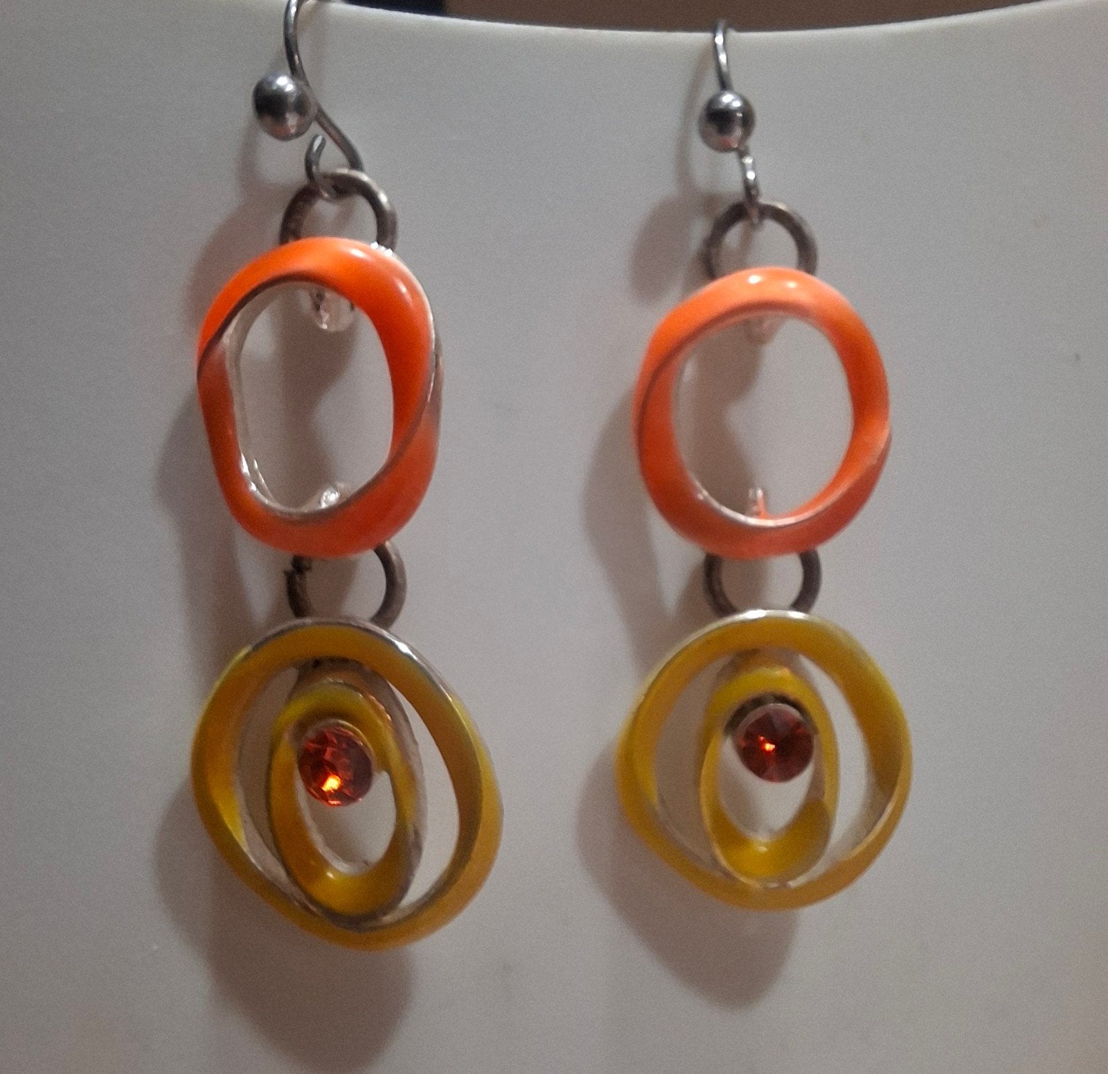 neuves boucles d'oreilles fluo orange jaune, Bijoux, Sacs & Beauté, Comme neuf, Jaune, Pendantes