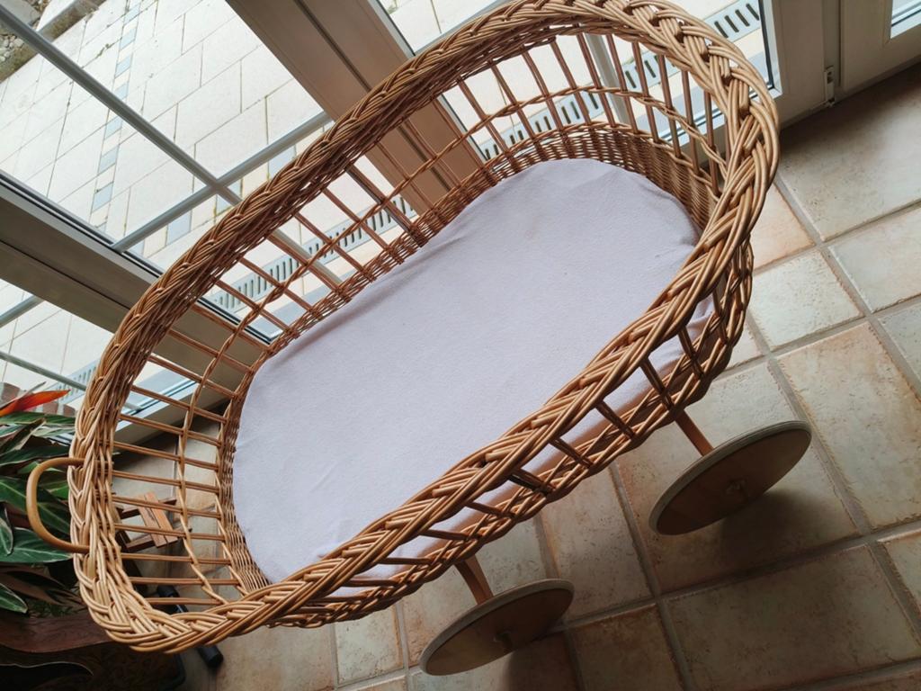 Vintage rieten baby wieg, Kinderen en Baby's, Ophalen, Wieg
