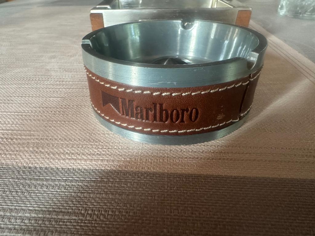 Vintage Marlboro asbak, Ophalen of Verzenden, Zo goed als nieuw, Asbak
