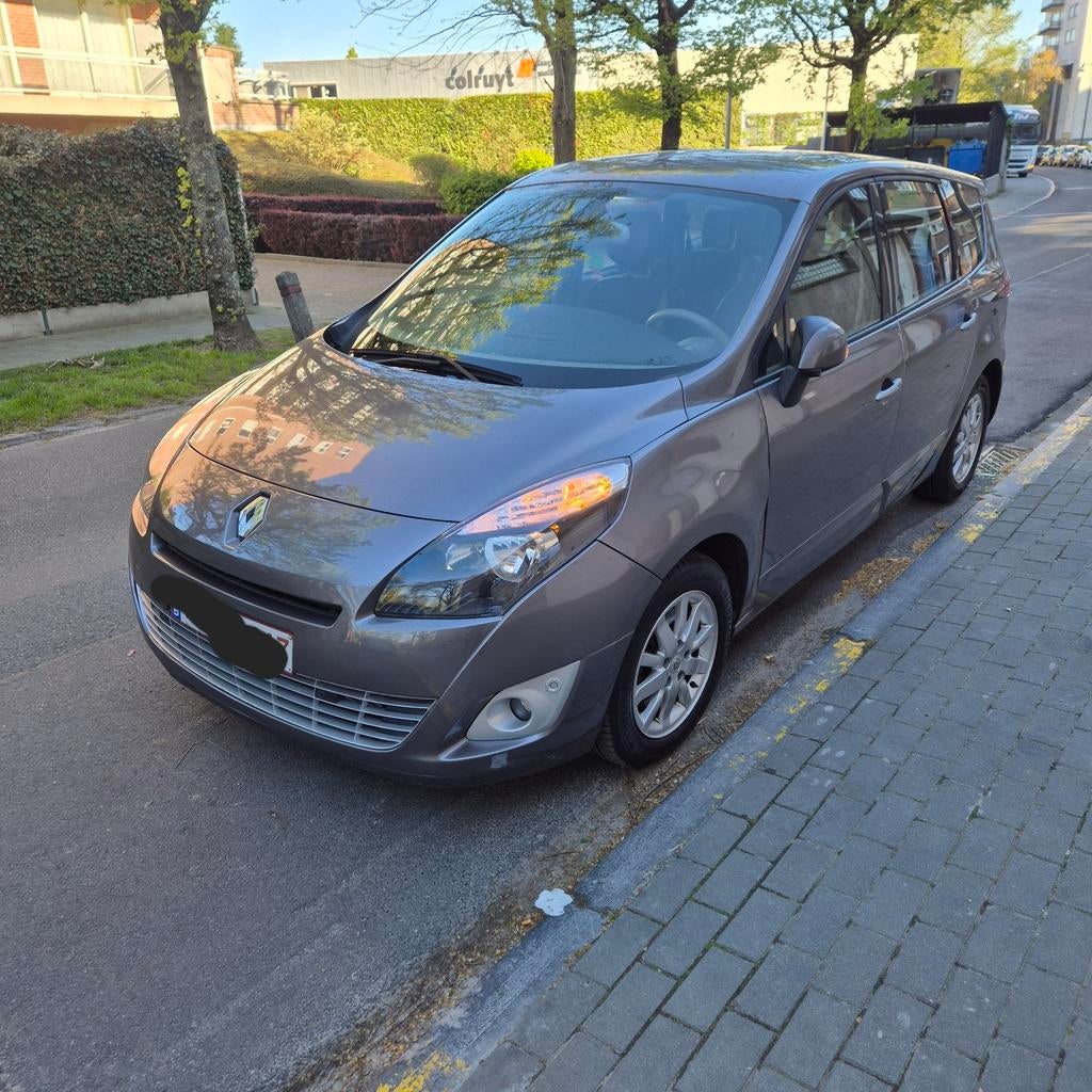Renault scenic 1600cc 2009 165000km, Particulier, Te koop