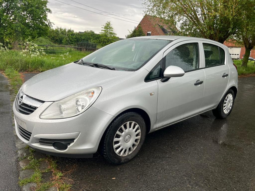 L'Opel Corsa 1 l d'essence Euro 4 148 000 km, Autos, Argent ou Gris, Achat, Boîte manuelle, 5 portes