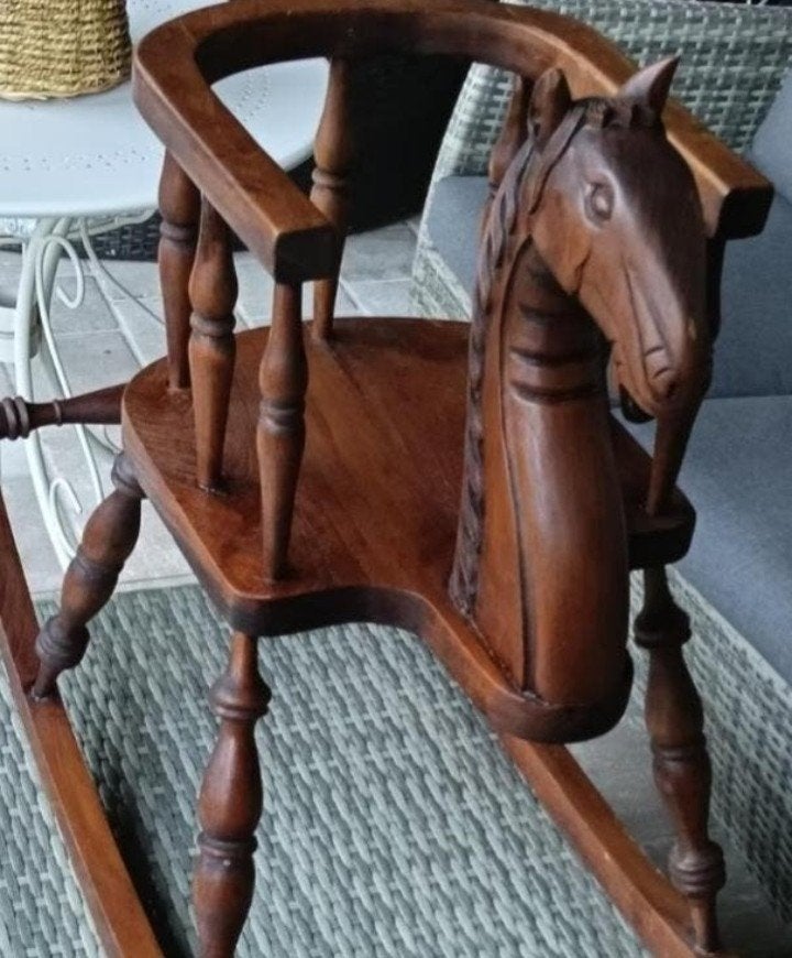 Magnifique cheval à bascule ancien., Enlèvement