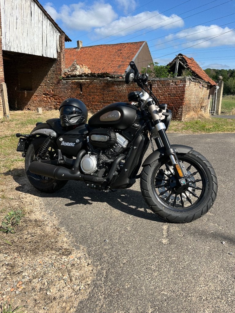 Moto Benda Avengers, Enlèvement