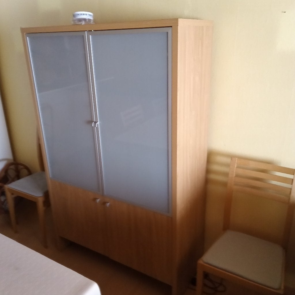 Eetplaats, Ophalen, Gebruikt, Modern beuk, 4 tot 6 stoelen