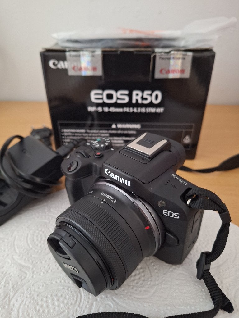 Canon EOS R50 appareil photo hybride, Canon, Oplader, Ophalen of Verzenden, Zo goed als nieuw
