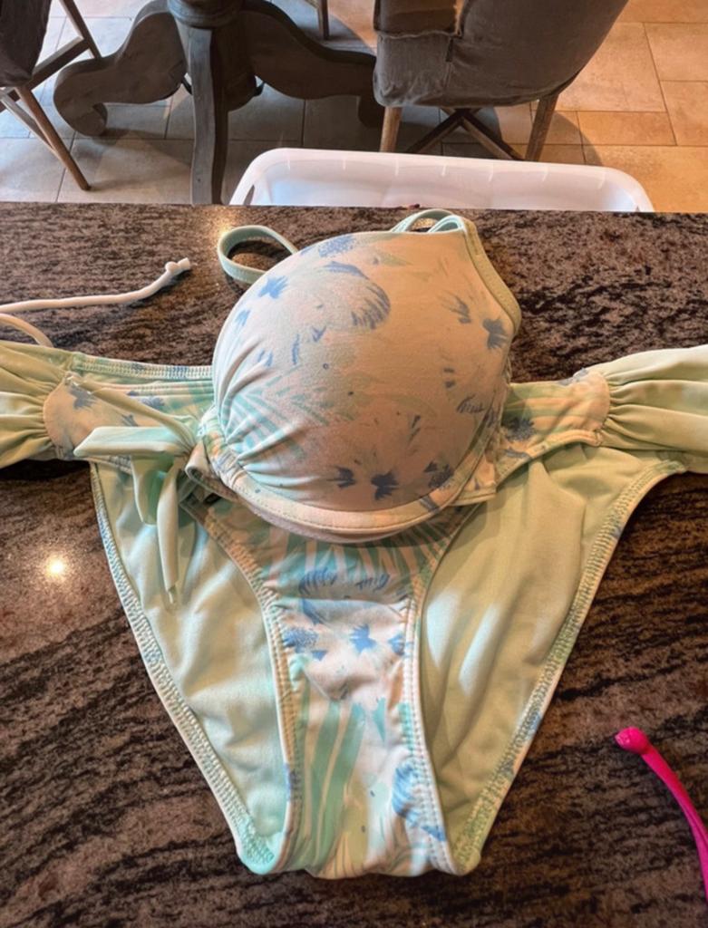 Bikini Hollister S/M, Kleding | Dames, Badmode en Zwemkleding, Ophalen of Verzenden, Zo goed als nieuw, Bikini