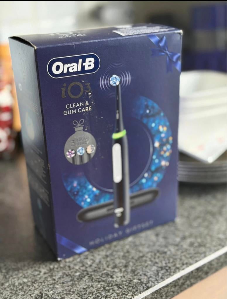 Nieuw Oral B iO3 clean & gum care giftset, Ophalen of Verzenden, Nieuw
