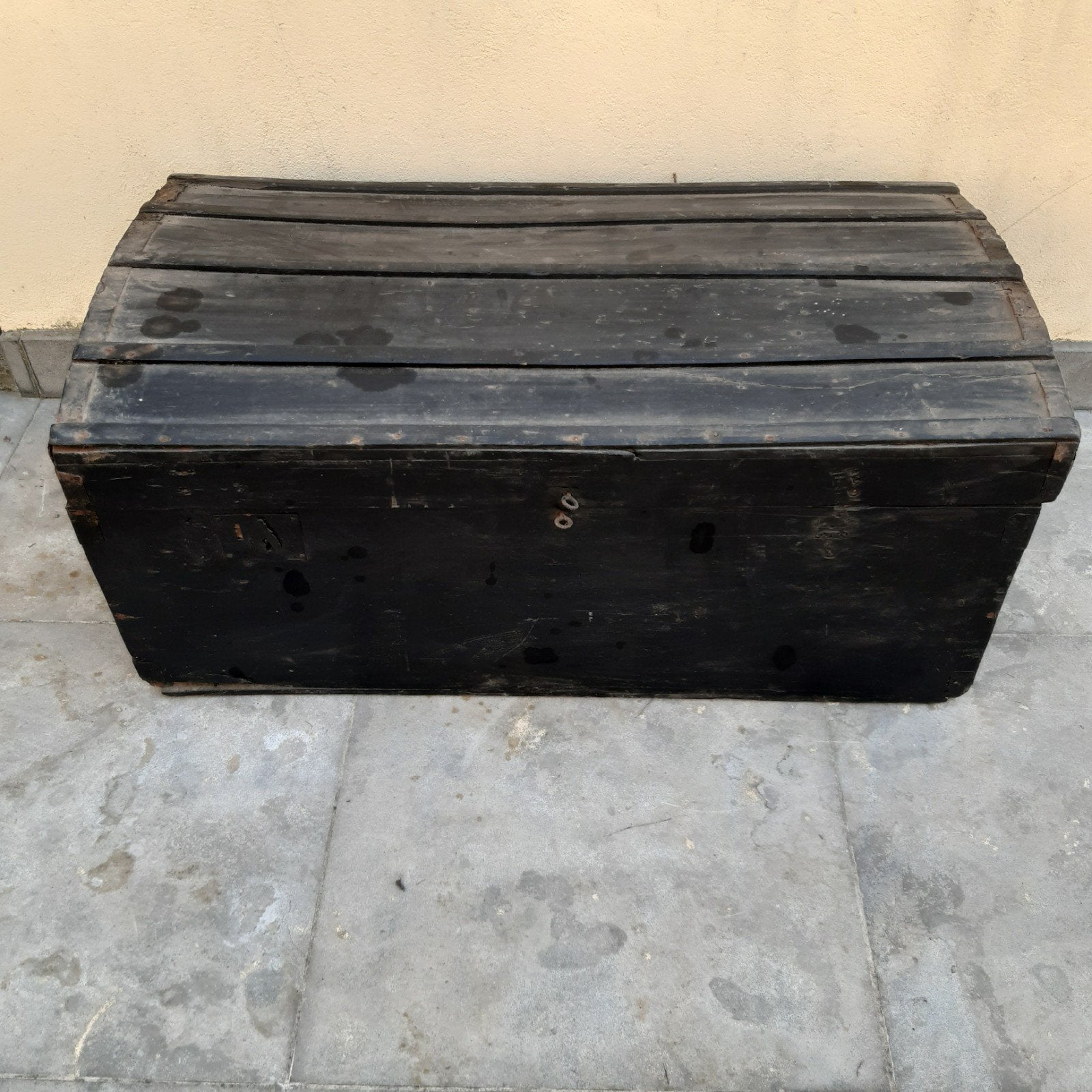 Houten zwarte koffer/kist, Enlèvement
