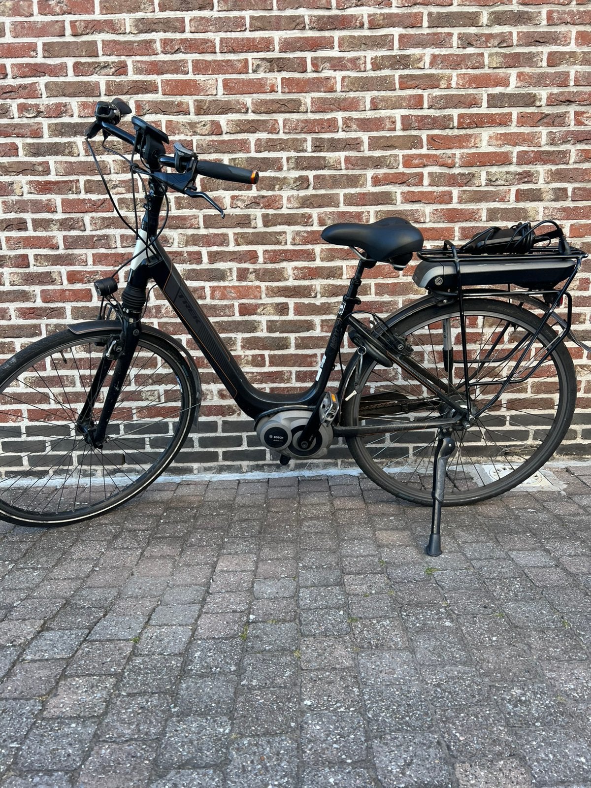 Elektrische fiets trek LM 800 met bosch middenmotor, Ophalen, Zo goed als nieuw