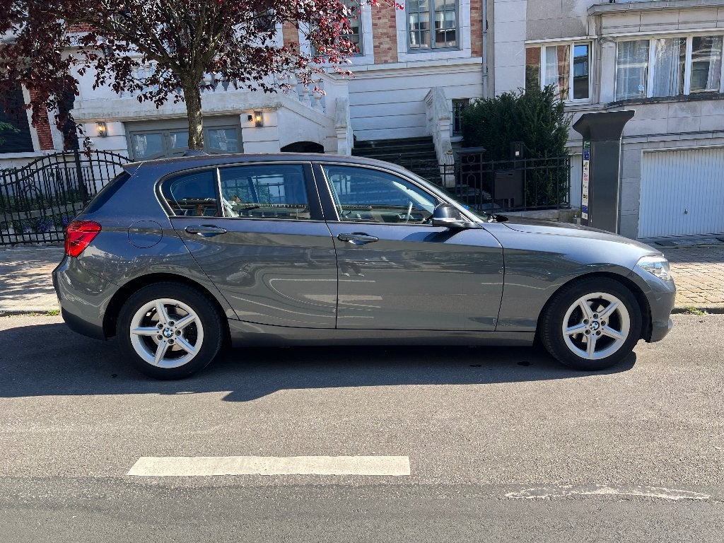 BMW 116i Hatch, Autos, BMW, Argent ou Gris, Achat, Boîte manuelle, 5 portes