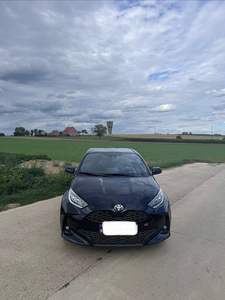 Toyota Yaris Toyota Yaris 1.5 Hybrid GR Sport, Autos, Achat, Euro 6, Carnet d'entretien, Noir