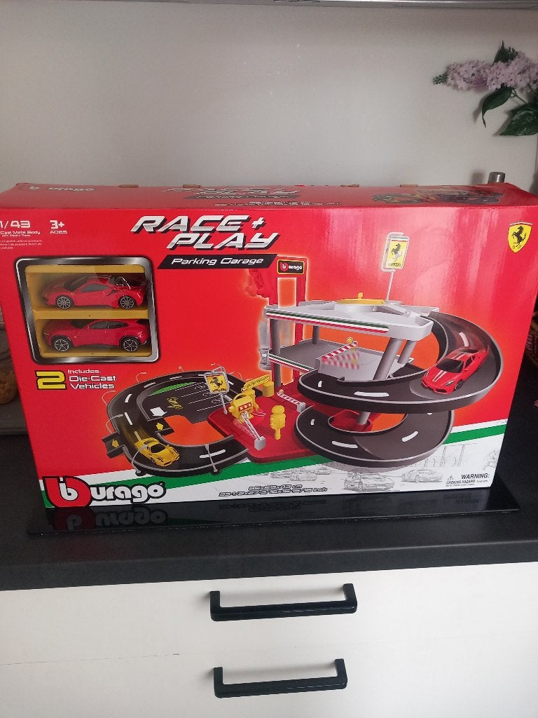 Bburago Ferarri speelgoed autogarage, Kinderen en Baby's, Ophalen of Verzenden, Nieuw