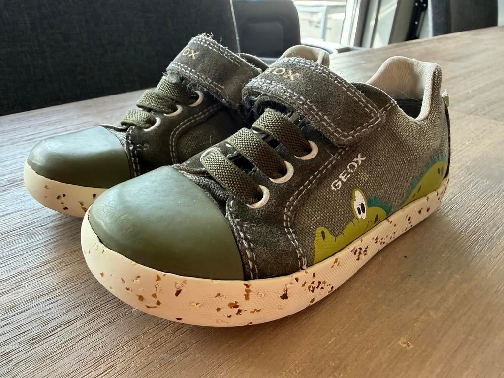 GEOX Kinderschoen - kaki met krokodil - maat 27, Ophalen, Gebruikt, Jongen of Meisje, Schoenen