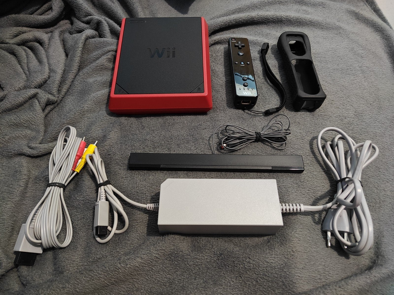 Nintendo Wii Mini + accessoires., Games en Spelcomputers, Ophalen of Verzenden, Zo goed als nieuw, Met 1 controller