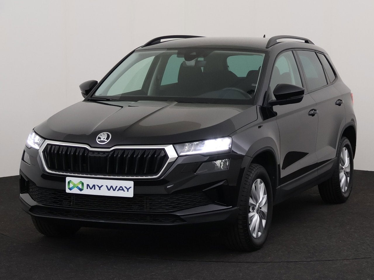 Skoda Karoq FAMILY 1.5 TSI 150 PK DSG-7 / Cruise Control / C, Auto's, Automaat, Zwart, Karoq, Geheel digitaal combi-instrument