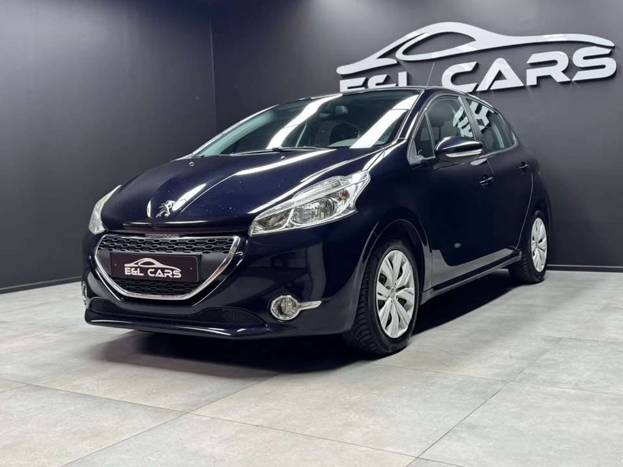Peugeot 208 Réservé (automatique), Autos, Achat, 50 kW, Entreprise, Noir