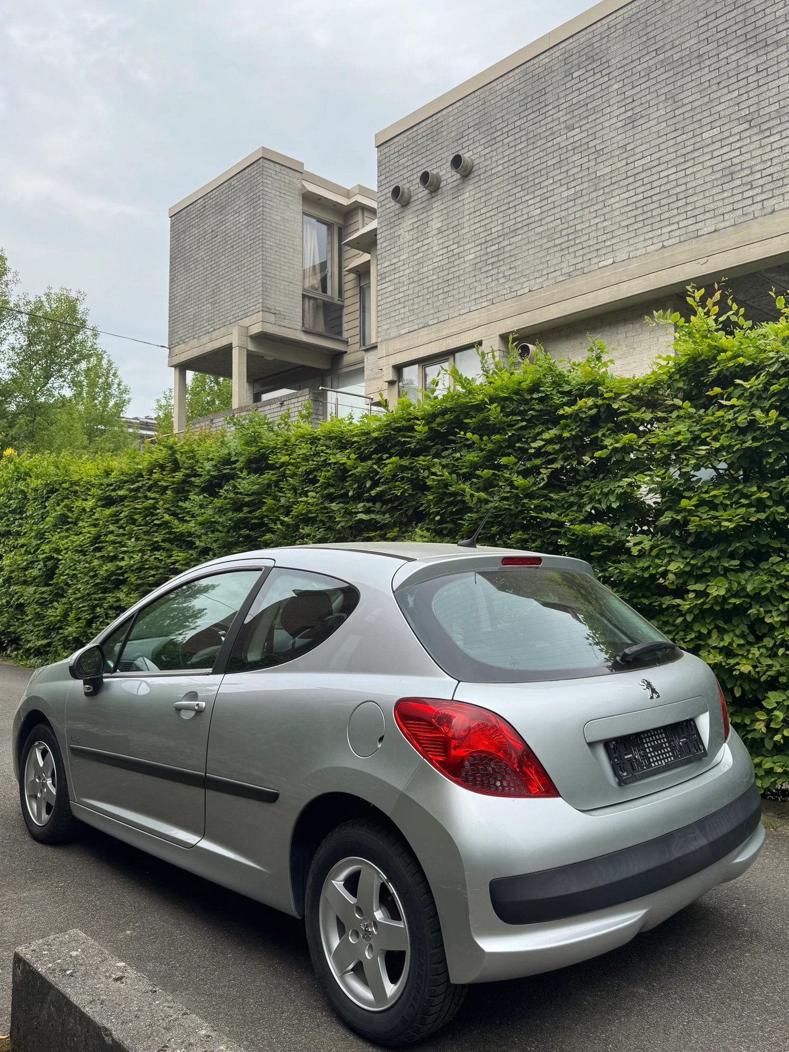Peugeot 207 met 160.000KM - GARANTIE, Auto's, Gebruikt, Overige kleuren, Bedrijf, Euro 4