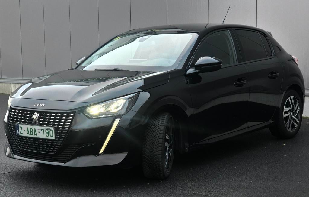 Pegoeht 208 1.5 HDI Allure Premium + 2020 euro 6di, Auto's, Voorwielaandrijving, 75 kW, 4 cilinders, Zwart