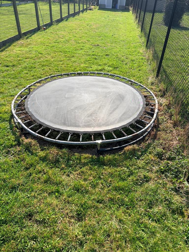 trampoline, Enlèvement