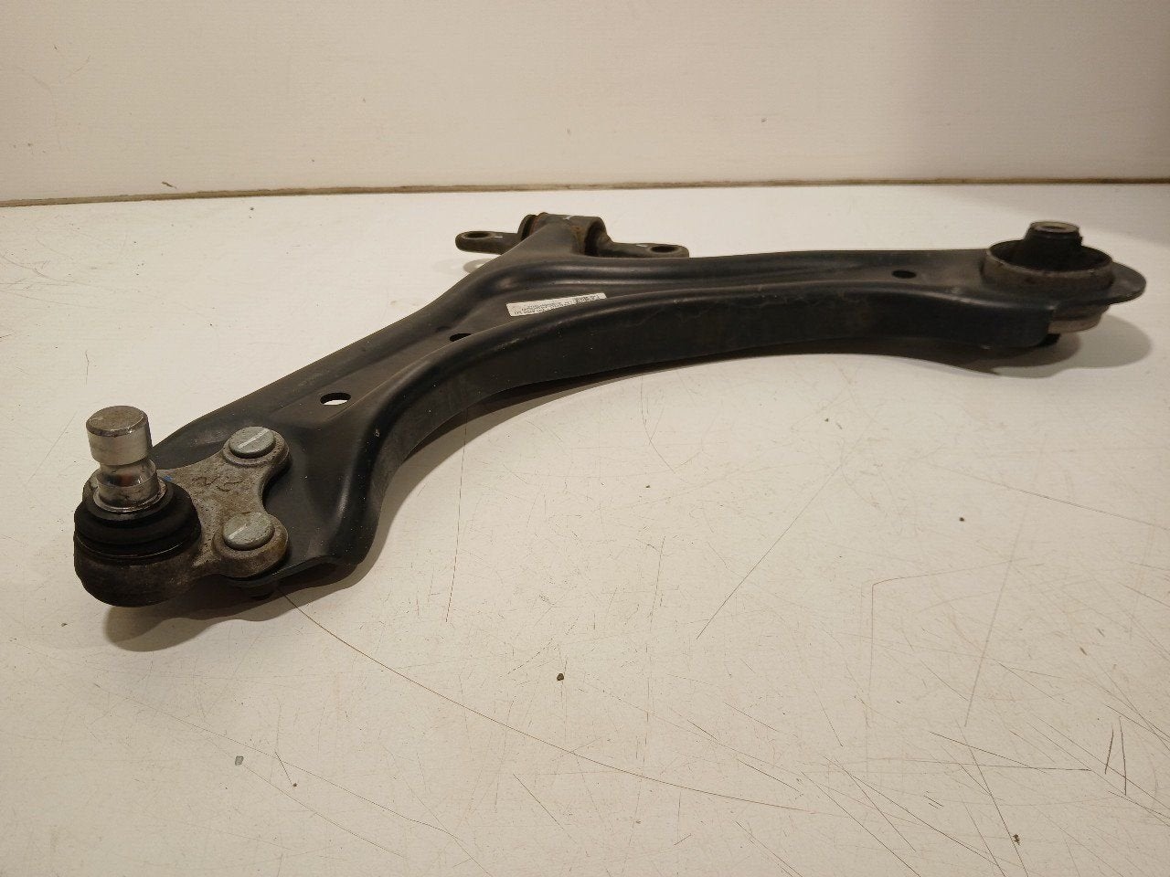 Draagarm links voor onder Hyundai Tucson, Onderdelen@venauto.nl, Van der Ven Autorecycling B.V., Gebruikt, Ettenseweg 76, 4706 PB Roosendaal, The Netherlands
