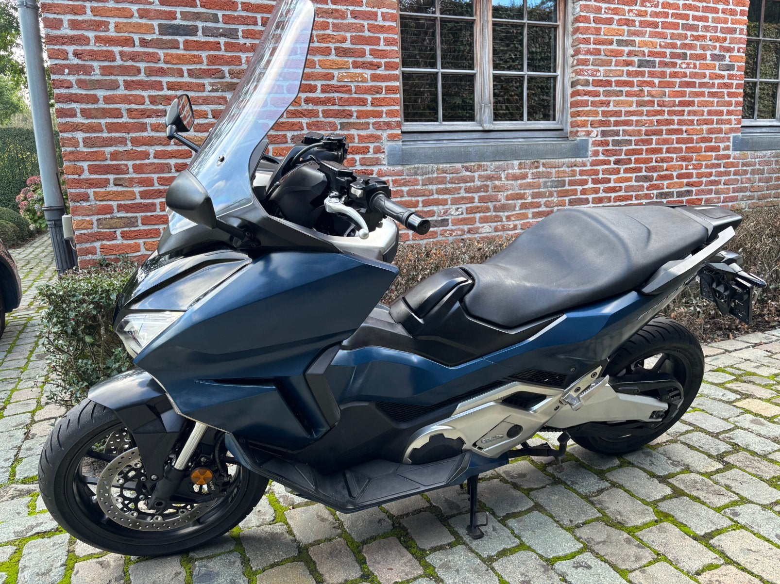 Honda forza 750, Particulier