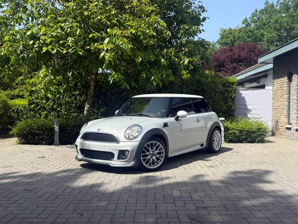 Mini Cooper — 10/2013 — 122 969 km — Package JCW — Entretenu, Achat, Euro 6, Entreprise, Ordinateur de bord