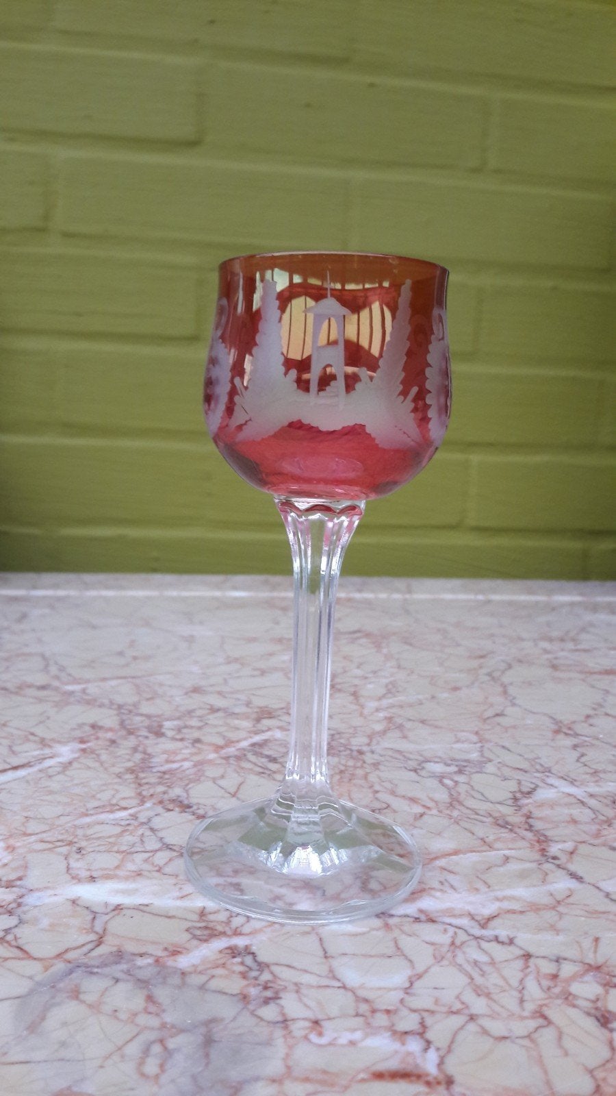 Joli verre ancien posé sur un pied, Antiquités & Art, Enlèvement ou Envoi