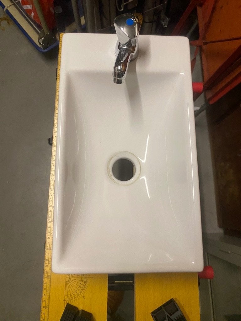 te koop:pompbak met waterkraan, Ophalen, Zo goed als nieuw