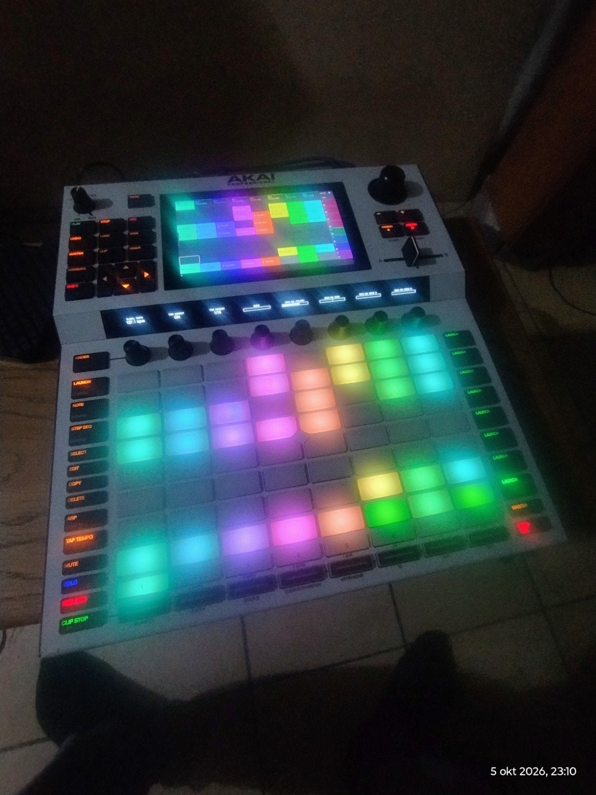 Akai Force, Muziek en Instrumenten, Ophalen, Zo goed als nieuw