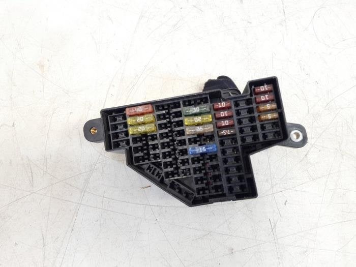 Boîte à fusibles d'un Volkswagen Golf, Volkswagen, -, 3 mois de garantie, Utilisé