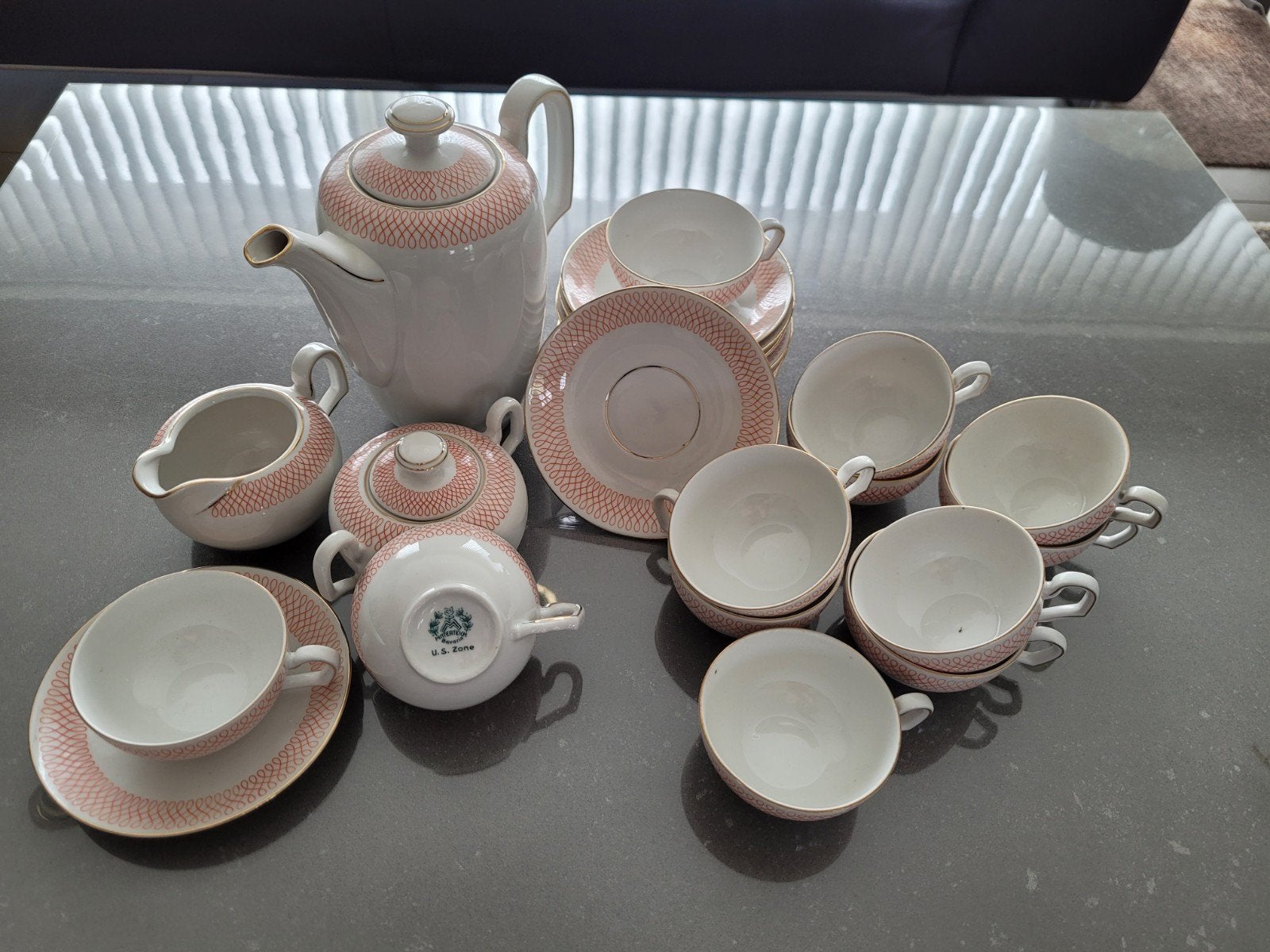 theeservies, Ophalen