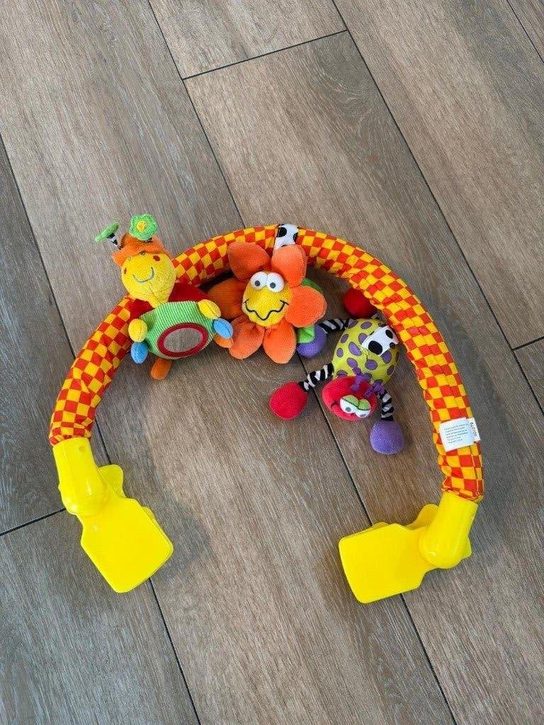 Speelboog playgro buggy autostoel, Kinderen en Baby's, Speelgoed | Babyspeelgoed, Ophalen
