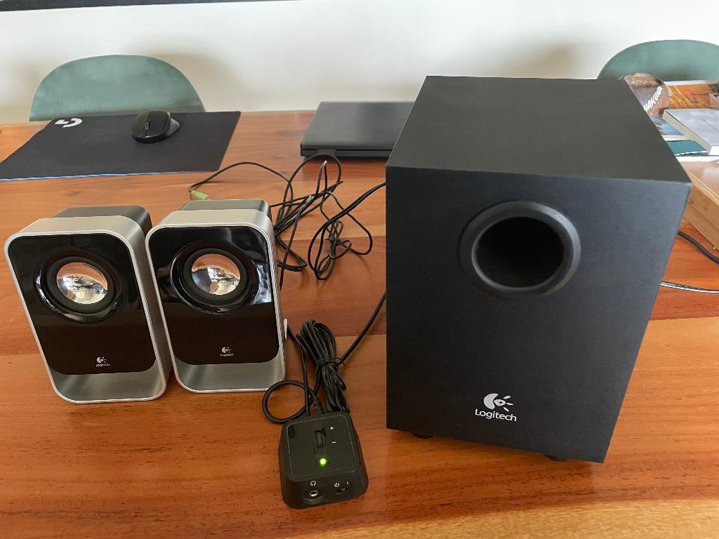 Logitech LS21-luidsprekers, Audio, Tv en Foto, Luidsprekerboxen, Ophalen, Gebruikt, Front, Rear of Stereo speakers, Overige merken