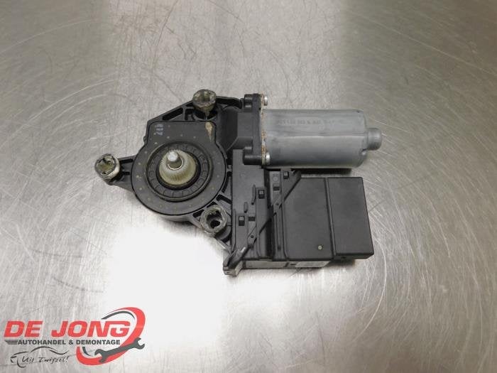 Moteur de vitre portière d'un Volkswagen Golf Plus, Volkswagen, -, 3 mois de garantie, Utilisé