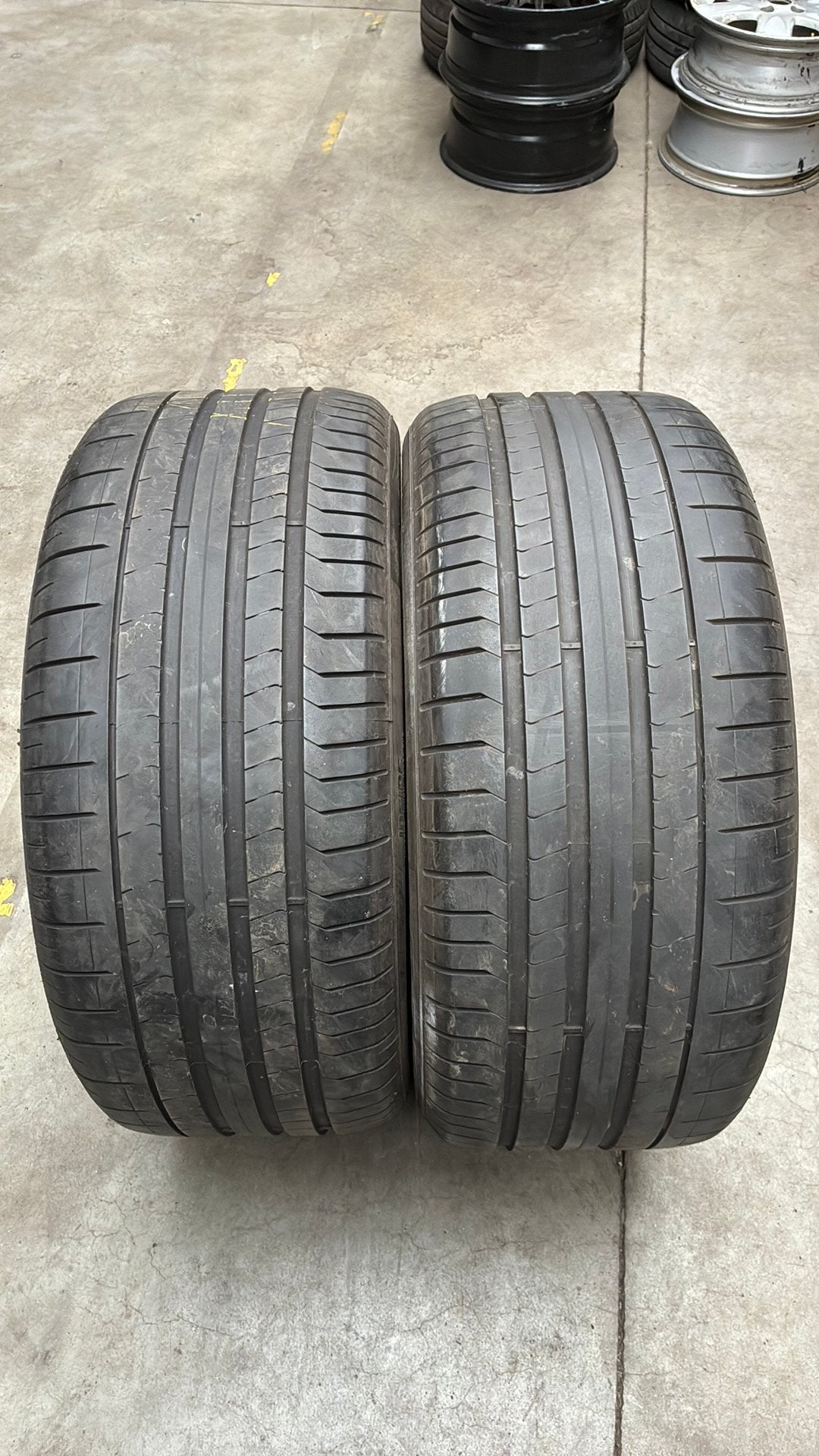 2854021 285/40/21 285/40R21 zomerbanden merk Pirelli, Ophalen