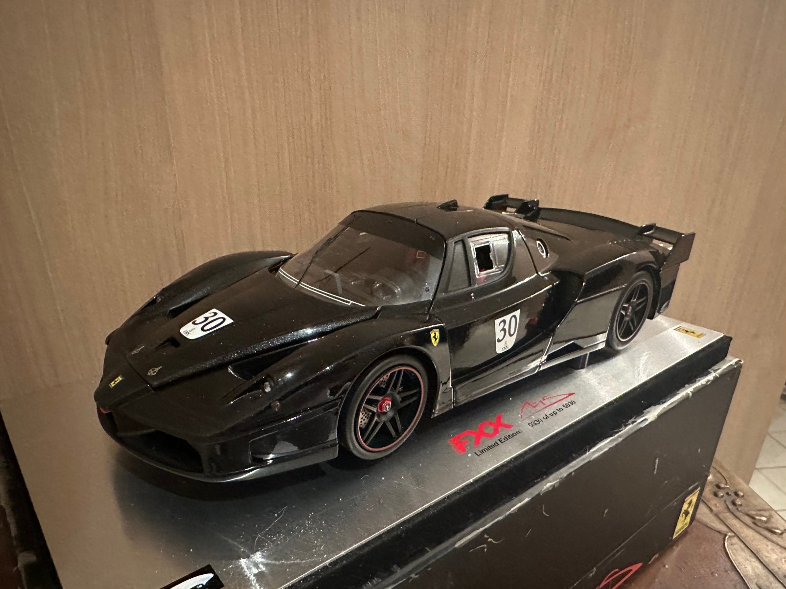 1/18 Ferrari FXX Michael Schumacher - Hotwheels Elite, Hobby en Vrije tijd, Modelauto's | 1:18, Ophalen of Verzenden, Zo goed als nieuw