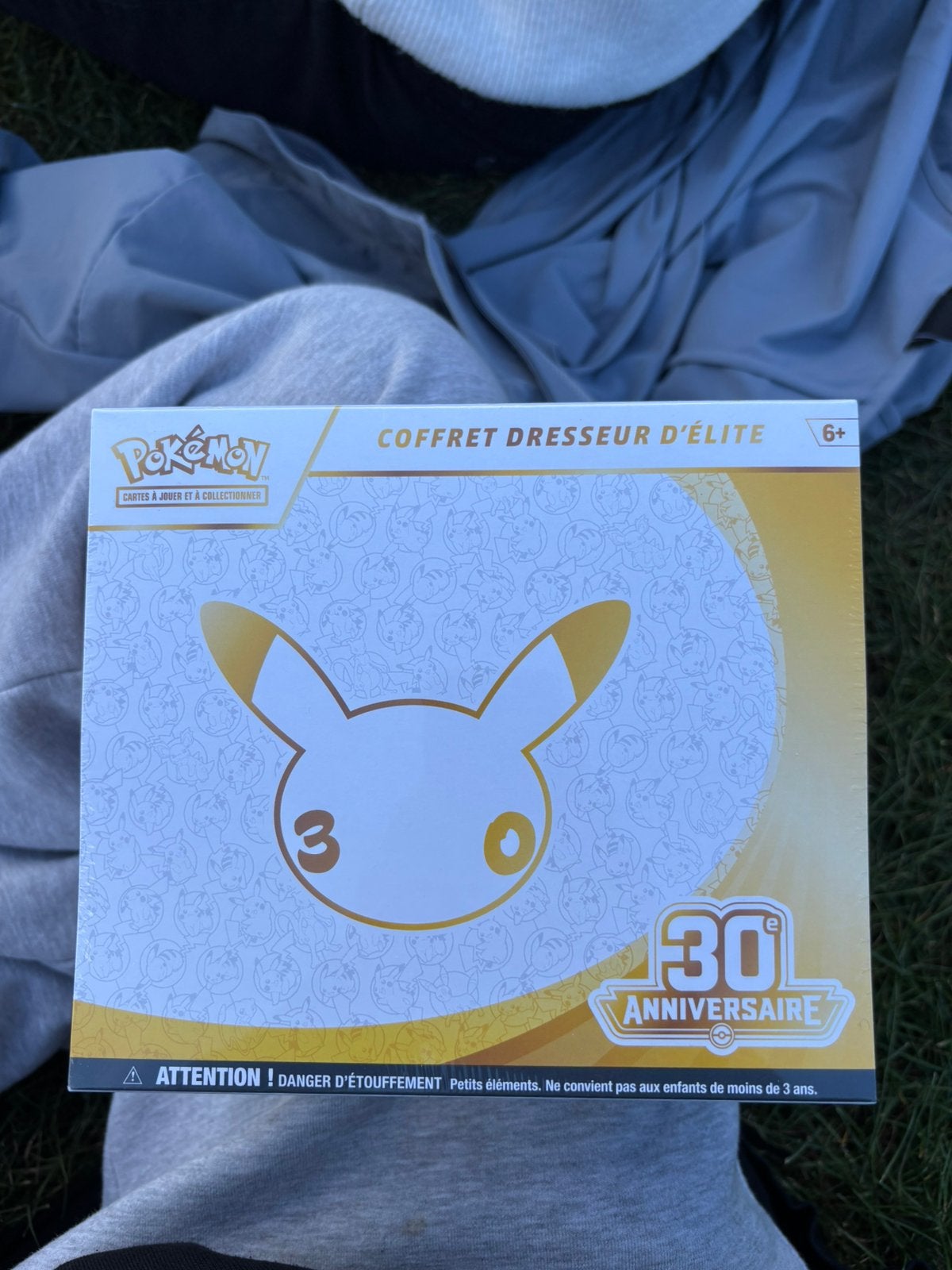 ETB Pokemon 30ans ( sceller / VF ), Ophalen, Nieuw