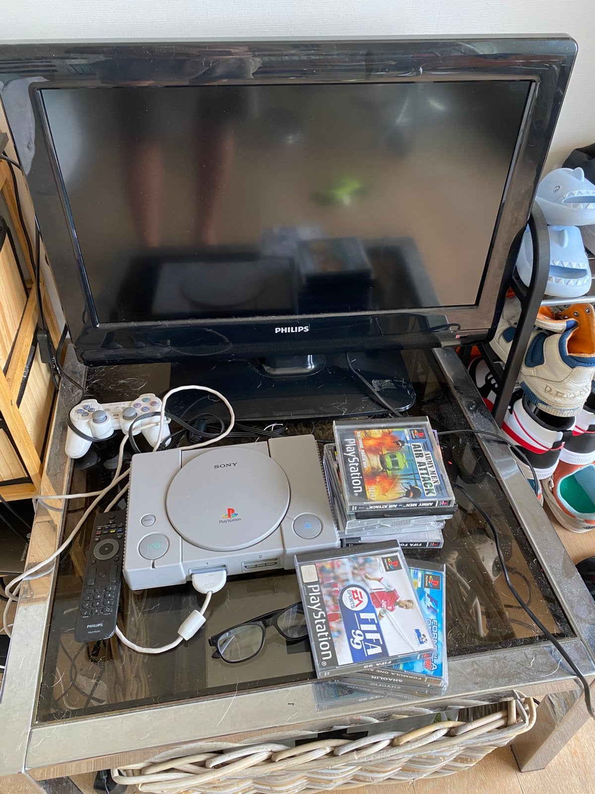 Playstation 1 te koop met controller en Tv Philips, Enlèvement, Comme neuf, Avec 1 manette