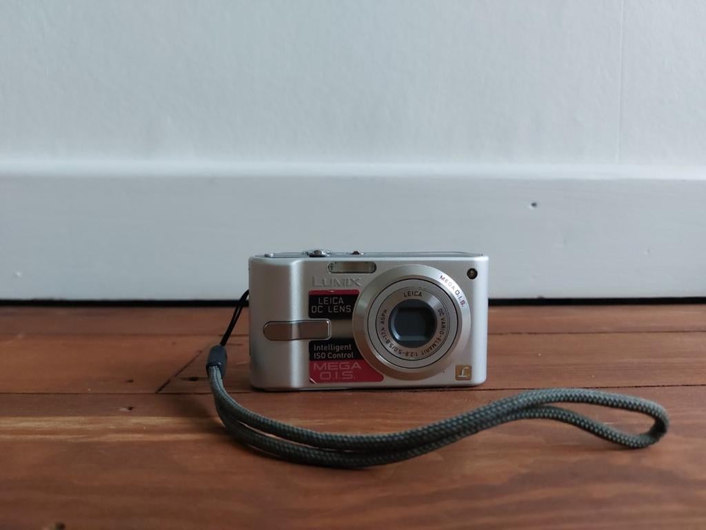 Panasonic Lumix DMC-FX10 digitale camera, Ophalen of Verzenden, Gebruikt, Compact, 6 Megapixel