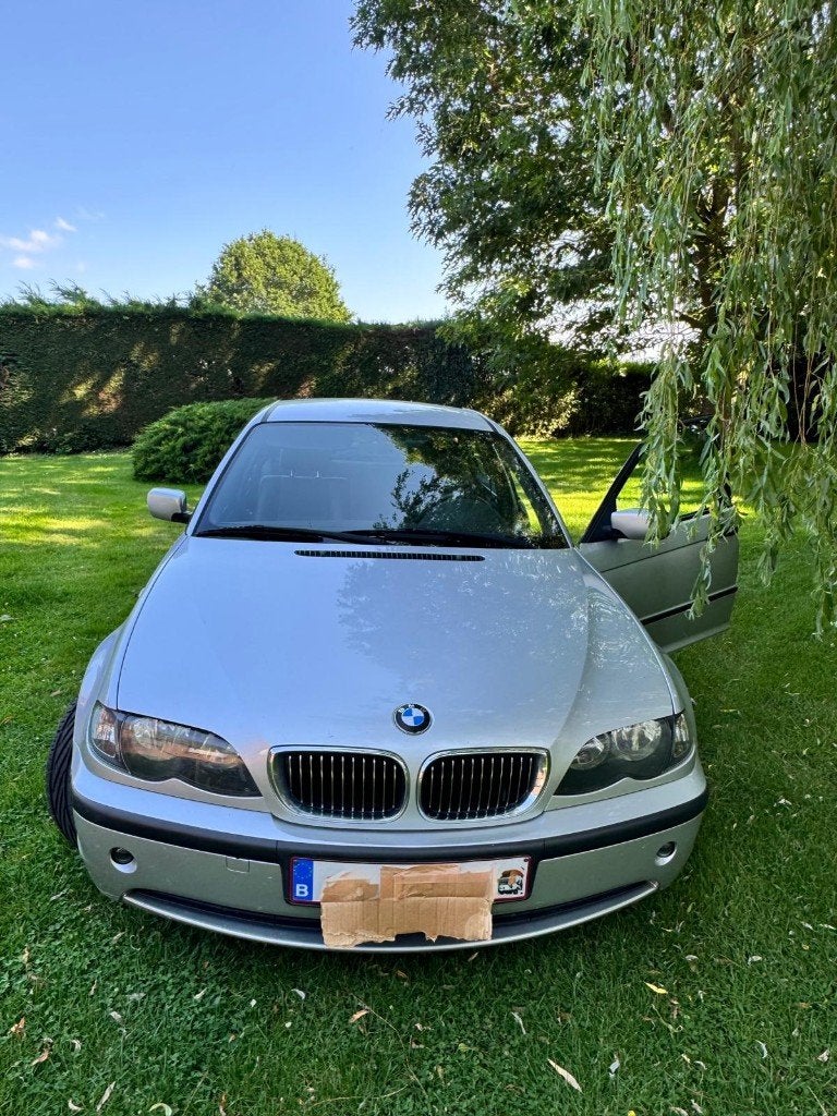 Bmw 318i avec contrôle technique et car pass, 100 kW, Cuir et Alcantara, Achat, 4 portes
