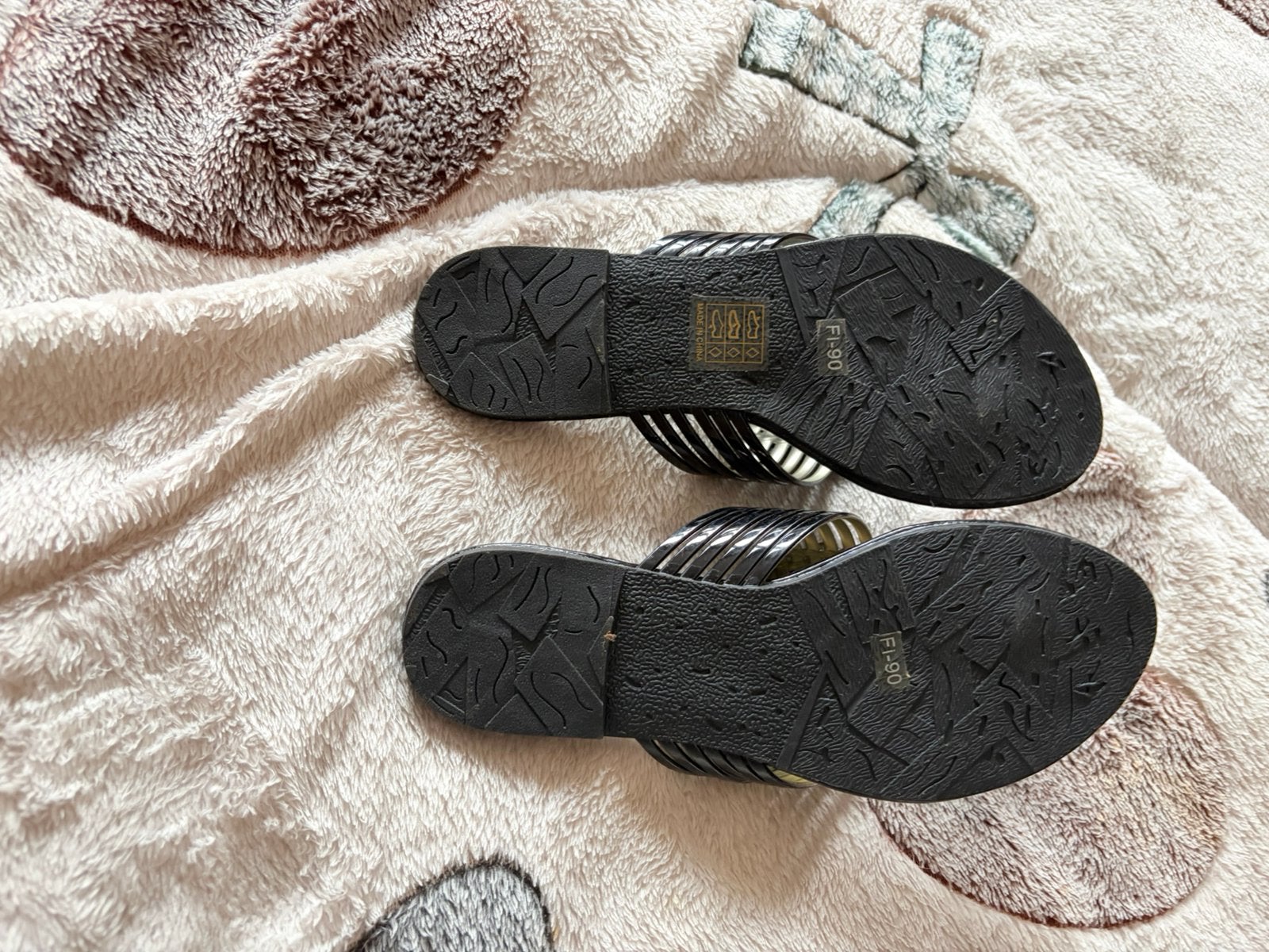 Schoenen, Enlèvement