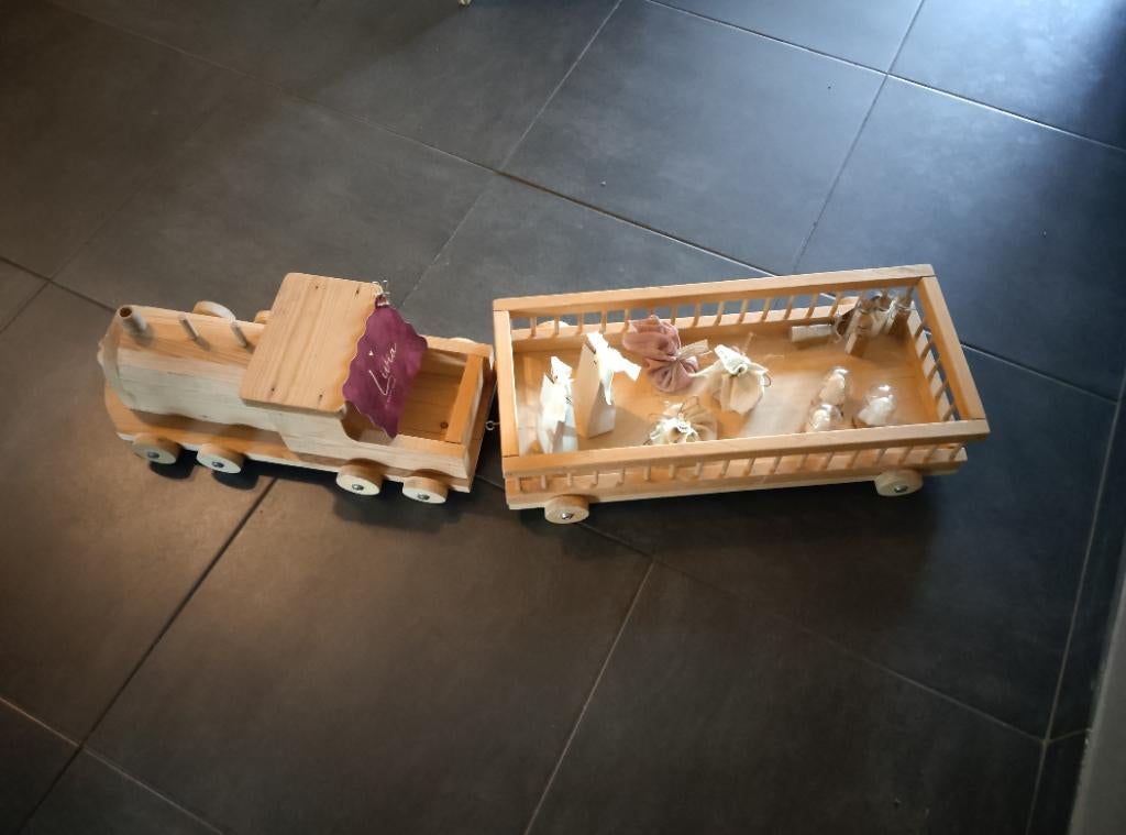 Houten speelgoedtrein met aanhangwagen., Enlèvement ou Envoi, Utilisé, Jouet à Rouler ou à Bascule