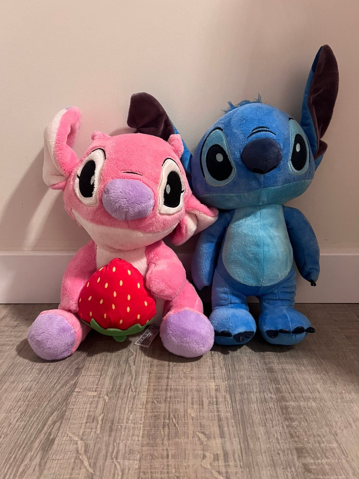 Knuffels Stitch & Angel, Kinderen en Baby's, Speelgoed | Knuffels en Pluche, Disney, Ophalen of Verzenden, Zo goed als nieuw, Middelgroot (20 tot 80 cm)