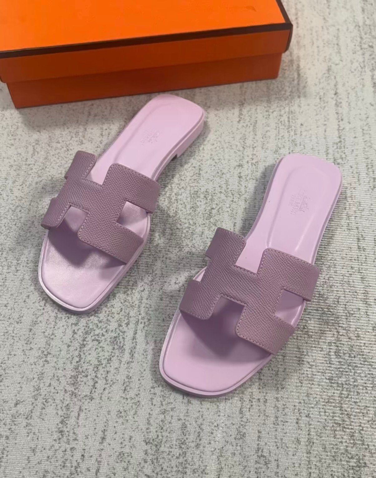 Roze hermes Oran sandalen, Ophalen, Zo goed als nieuw
